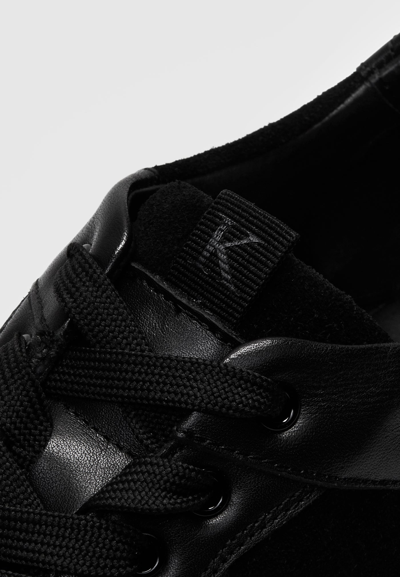 IV7 Sneaker Noir